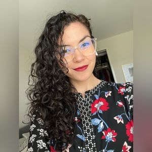 Meet your Posher, Kyria